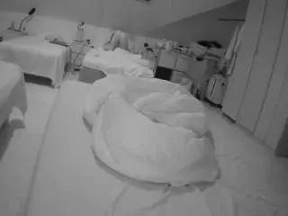 Voyeurcam-julmodels-bed-1  live sex cam