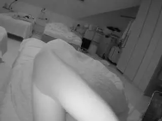 Voyeurcam-julmodels-bed-1  live sex cam
