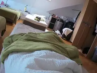 Voyeurcam-julmodels-bed-1  live sex cam