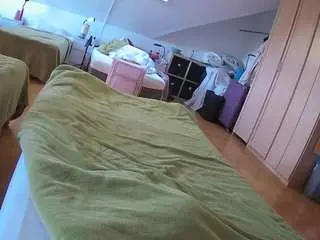 Voyeurcam-julmodels-bed-1  live sex cam