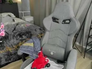 Linda-zefir  live sex cam