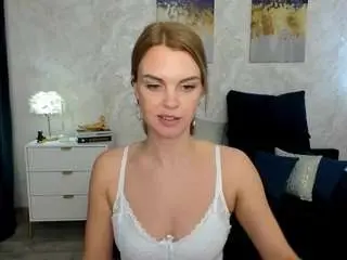 Lunaflinn  live sex cam