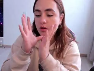 Maryluna95  live sex cam