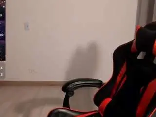 Maryluna95  live sex cam