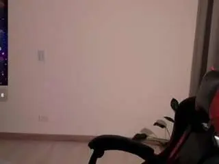 Maryluna95  live sex cam