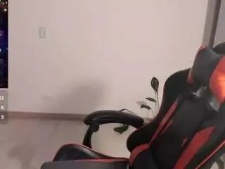 Maryluna95  live sex cam