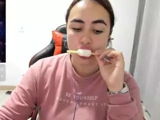 Maryluna95  live sex cam