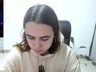 Maryluna95  live sex cam