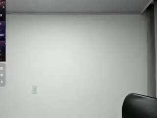 Maryluna95  live sex cam