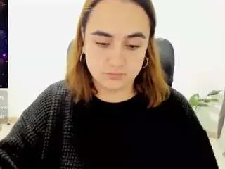 Maryluna95  live sex cam