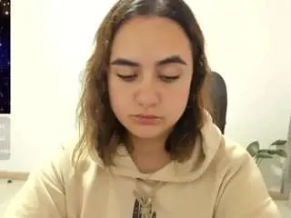 Maryluna95  live sex cam