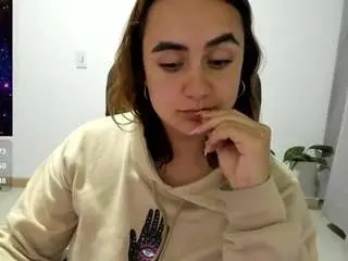 Maryluna95  live sex cam