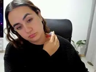 Maryluna95  live sex cam