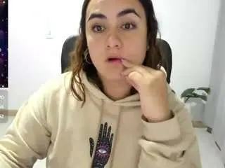Maryluna95  live sex cam