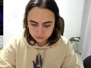 Maryluna95  live sex cam