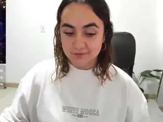 Maryluna95  live sex cam