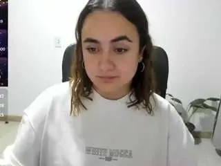 Maryluna95  live sex cam