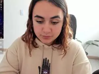 Maryluna95  live sex cam
