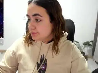 Maryluna95  live sex cam