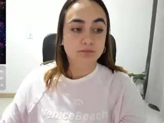 Maryluna95  live sex cam