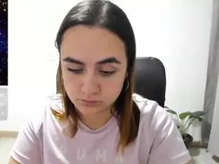 Maryluna95  live sex cam