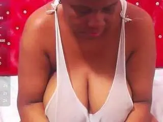 Wonderfuldiana  live sex cam