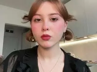 Mariamcourey  live sex cam