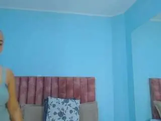 Nanalevy  live sex cam