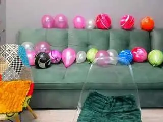 Skinnysweetmilf  live sex cam