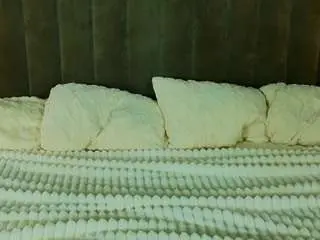 Clumsynana  live sex cam