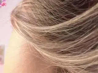Oriana52  live sex cam