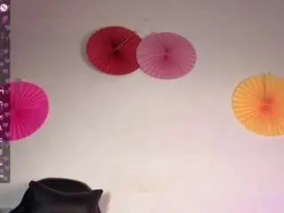 Oriana52  live sex cam