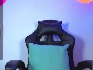 Oriana52  live sex cam