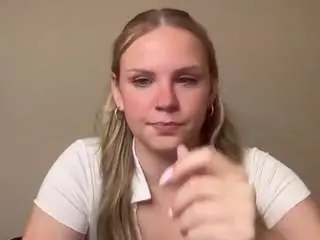 Pytprincess18  live sex cam