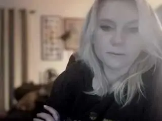 Bluemadonna  live sex cam