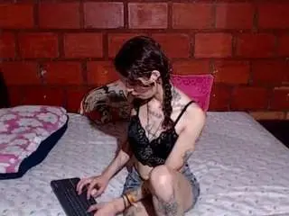 Cloe-evans1  live sex cam