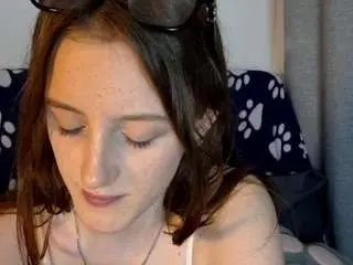 Rossiefontecchio  live sex cam