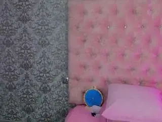 Akilla-queen  live sex cam