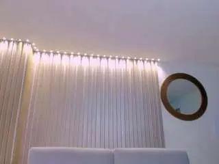 Ariananova  live sex cam