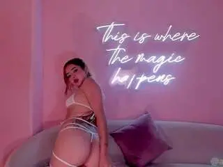 Ariananova  live sex cam