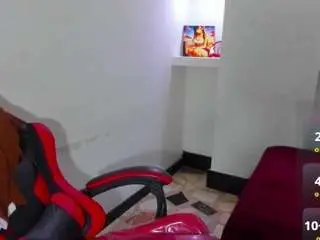 Dakotalee03  live sex cam