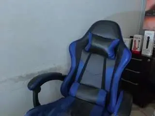 Dakotalee03  live sex cam