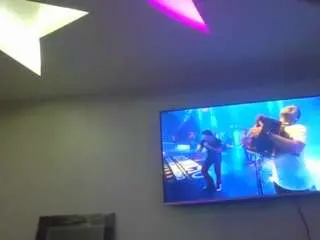 Defiantumbrella  live sex cam