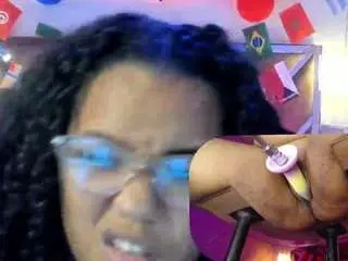Mhia-rey  live sex cam