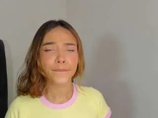 Adara-44  live sex cam