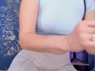 Johnsieruffner  live sex cam
