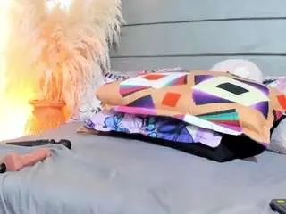 Julieta-coopeer  live sex cam