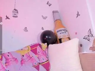 Melody-staarr  live sex cam