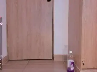 Melody-staarr  live sex cam
