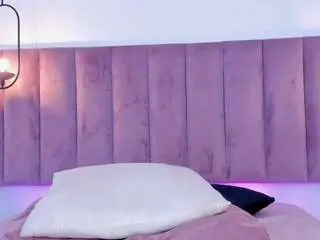 Emmily-z  live sex cam